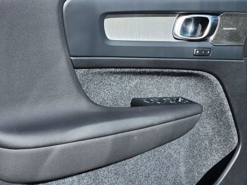 New 2026 Volvo XC40 B5 Ultra w/ Climate Package image 9