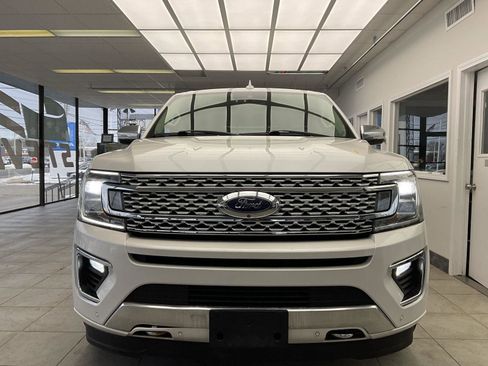Used 2018 Ford Expedition Platinum image 2