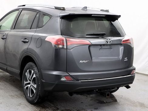 Used 2017 Toyota RAV4 LE image 7