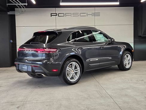 Certified 2026 Porsche Macan AWD/4WD image 6