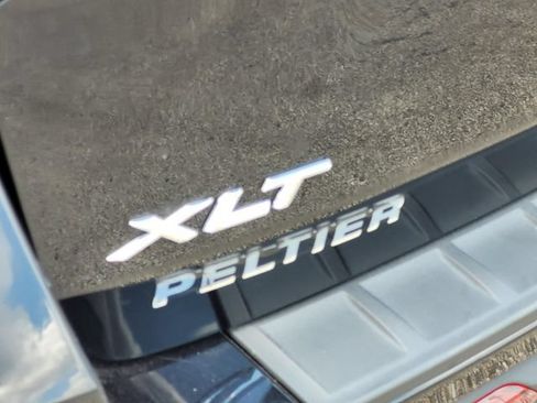 Certified 2023 Ford Explorer XLT w/ Equipment Group 202A RWD image 9