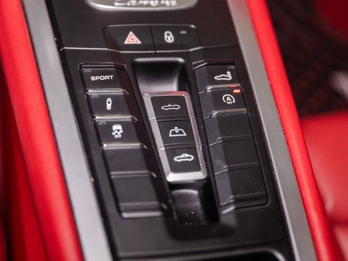 Used 2016 Porsche 911 Carrera S image 42