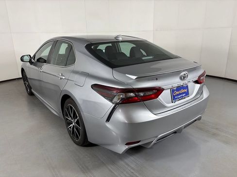 Used 2024 Toyota Camry SE FWD image 6