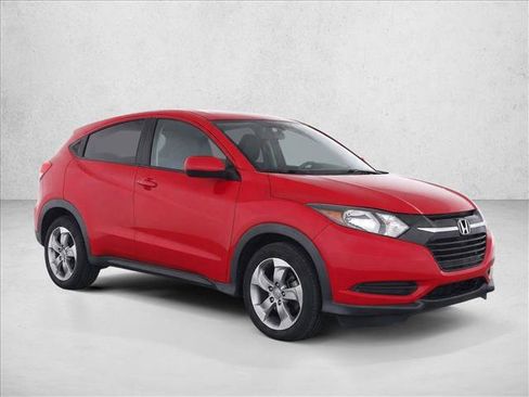 Used 2018 Honda HR-V LX image 3