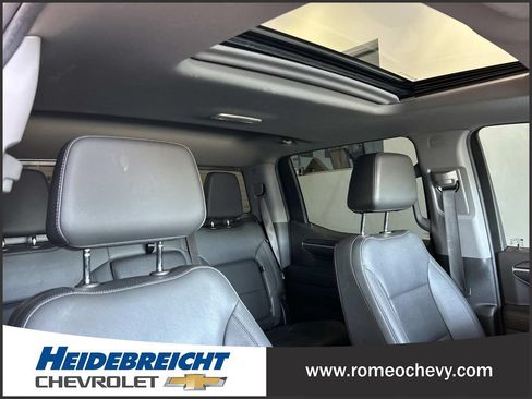 Certified 2022 Chevrolet Silverado 1500 LTZ w/ Technology Package AWD/4WD image 35