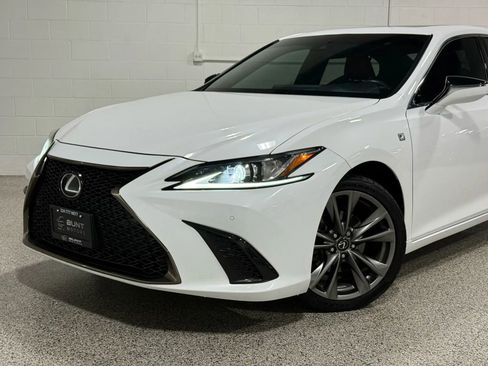 Used 2019 Lexus ES 350 F Sport image 3