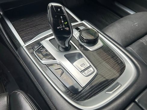 Used 2019 BMW 750i xDrive w/ Executive Package image 54