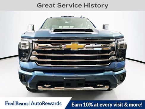 Used 2025 Chevrolet Silverado 2500 High Country w/ Technology Package image 2