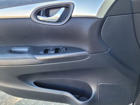 Used 2019 Nissan Sentra S image 21