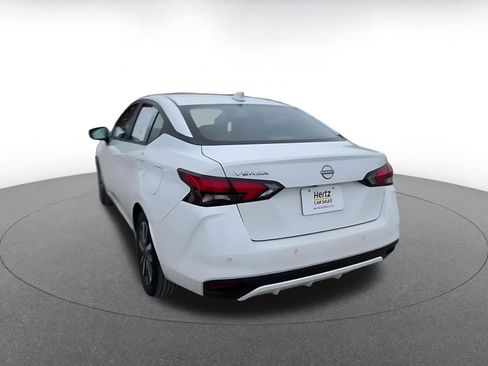 Used 2025 Nissan Versa SV image 11