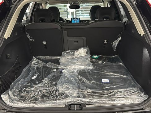 New 2026 Volvo XC60 B5 Ultra w/ Protection Package Premier AWD/4WD image 29