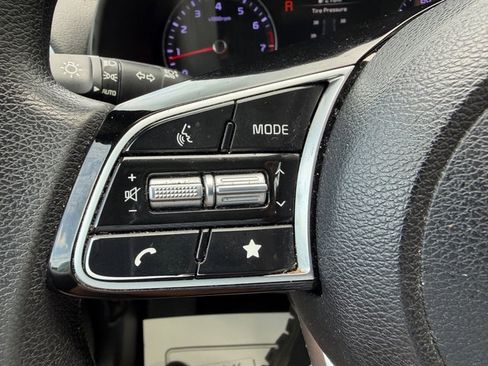 Used 2024 Kia Forte LXS FWD image 13