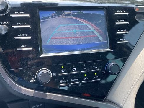 Used 2019 Toyota Camry LE FWD image 19