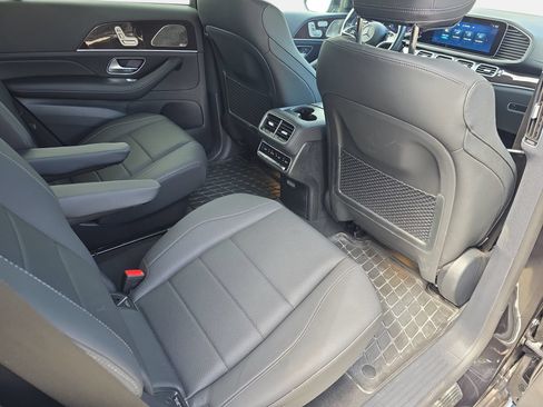 Certified 2025 Mercedes-Benz GLS 450 4MATIC image 11
