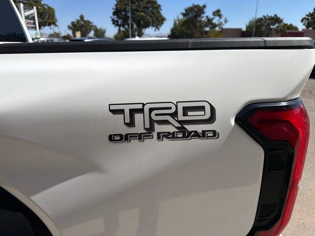 Used 2024 Toyota Tacoma TRD Off-Road AWD/4WD image 4