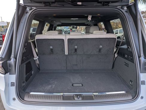 New 2026 Jeep Grand Wagoneer Summit AWD/4WD image 26