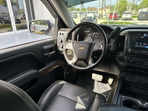 Used 2017 Chevrolet Silverado 1500 High Country AWD/4WD image 21