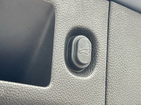 Used 2016 Chevrolet Tahoe LT image 19