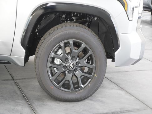 New 2026 Toyota Tundra Platinum image 5
