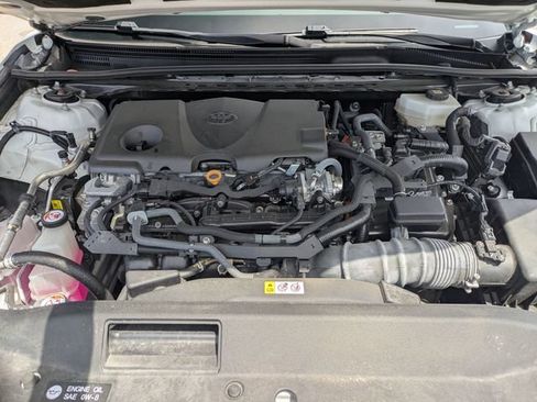 Used 2025 Toyota Camry SE w/ Convenience Package FWD image 14