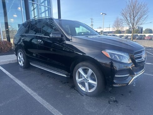Used 2019 Mercedes-Benz GLE 400 4MATIC image 4