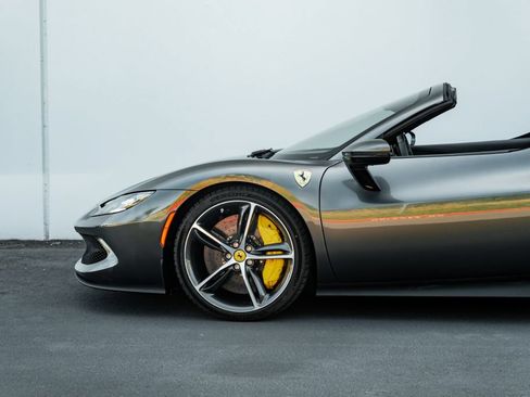 Used 2023 Ferrari 296 GTS RWD image 6
