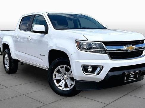 Used 2018 Chevrolet Colorado LT w/ LT Convenience Package RWD image 3