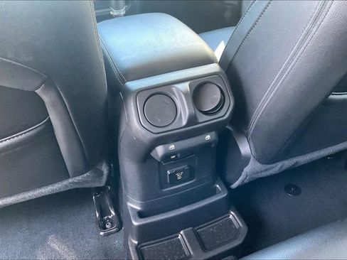 Used 2023 Jeep Wrangler Unlimited Sahara AWD/4WD image 34