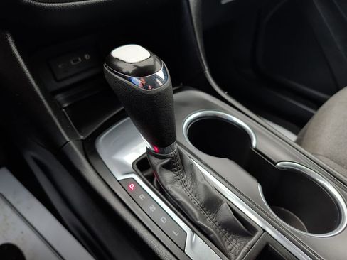 Used 2020 Chevrolet Equinox LT image 16