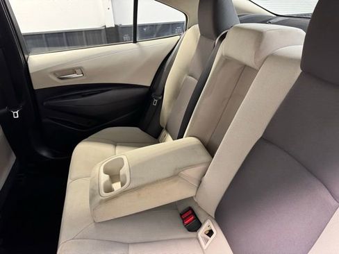 Used 2021 Toyota Corolla LE w/ LE Convenience Package FWD image 28