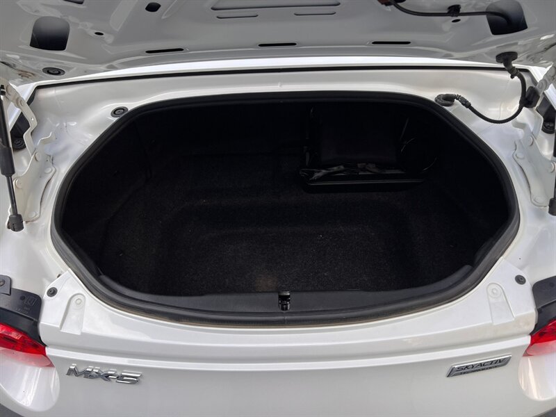 Used 2018 MAZDA MX-5 Miata RF Grand Touring RWD image 20