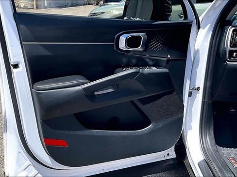 Used 2023 Kia Sorento S w/ Panoramic Sunroof Package FWD image 17