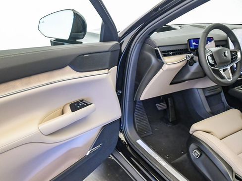 New 2025 Volvo EX90 Ultra w/ Protection Package Premier image 22