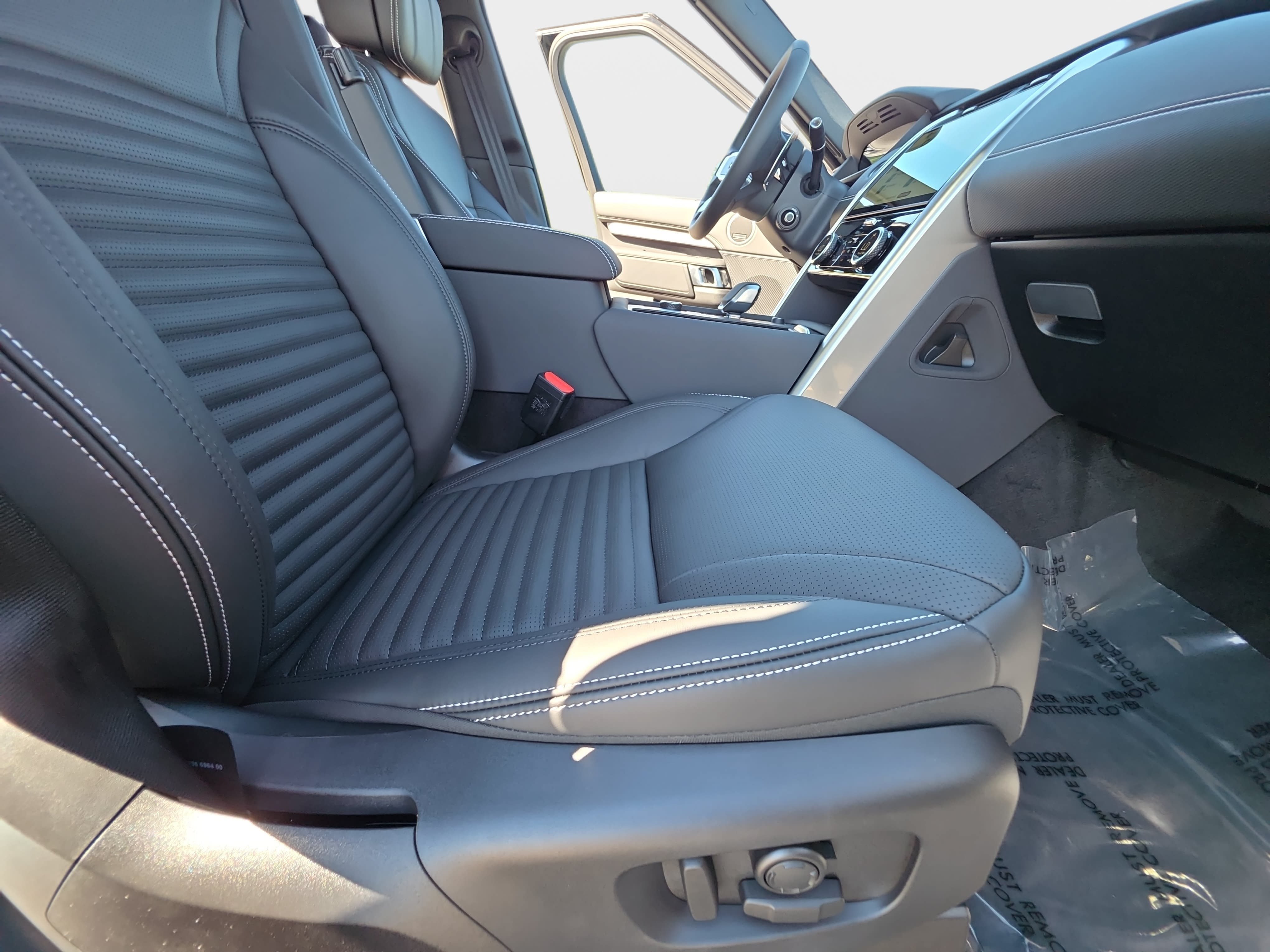 New 2026 Land Rover Discovery Limited Edition AWD/4WD image 10