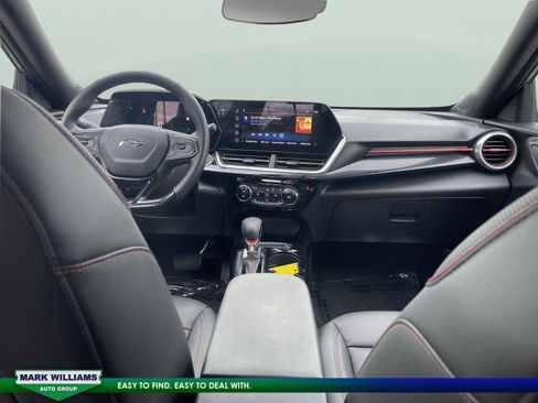 Used 2024 Chevrolet Trax RS image 30