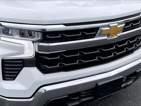 Used 2023 Chevrolet Silverado 1500 LT AWD/4WD image 28