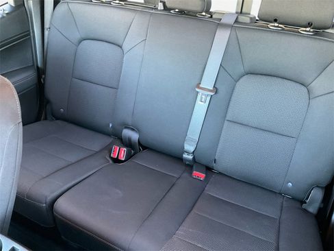 Used 2024 Chevrolet Colorado LT w/ LT Convenience Package II image 9