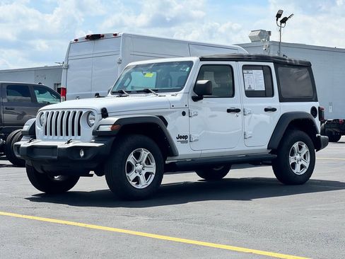 Used 2021 Jeep Wrangler Unlimited Sport image 3