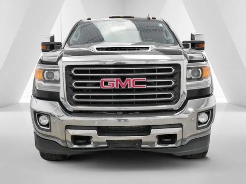 Used 2019 GMC Sierra 2500 SLT w/ Driver Alert Package AWD/4WD image 2