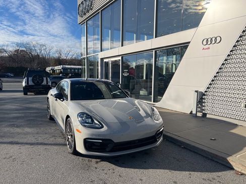 Used 2023 Porsche Panamera 4 Platinum Edition image 2