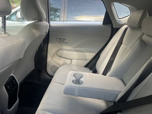 Used 2025 Hyundai Kona SEL FWD image 9