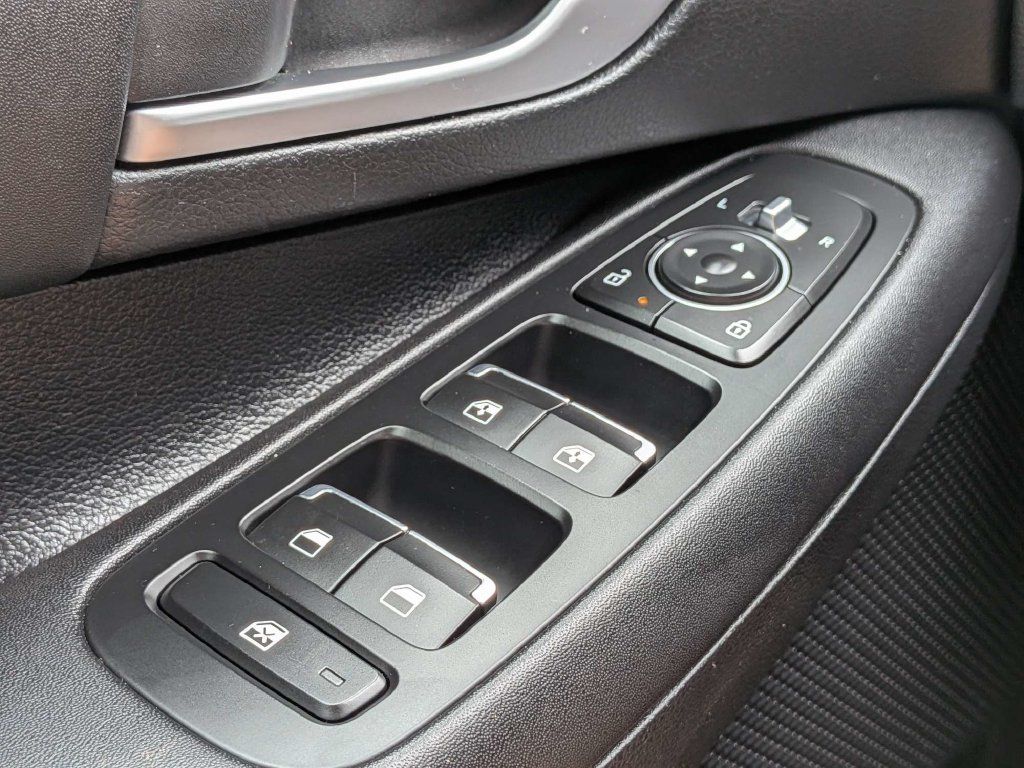 Used 2025 Hyundai Sonata SEL FWD image 30