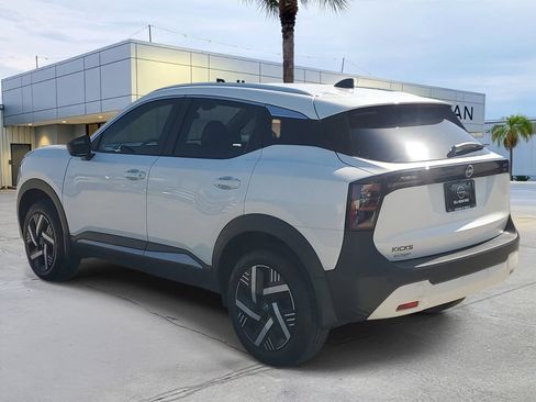 Certified 2026 Nissan Kicks SV w/ Illumination Package FWD image 3