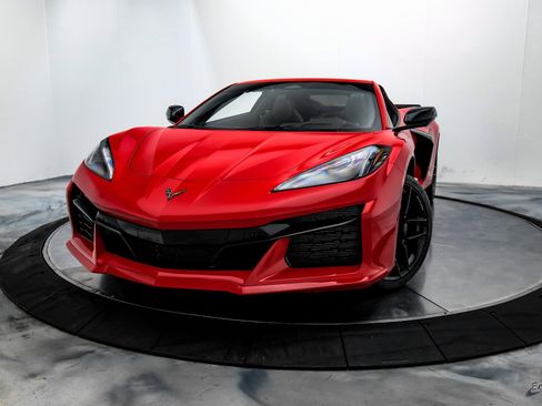 Used 2025 Chevrolet Corvette Z06 w/ Battery Protection Package image 3