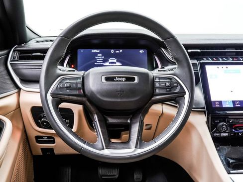 Used 2023 Jeep Grand Cherokee L Limited image 23