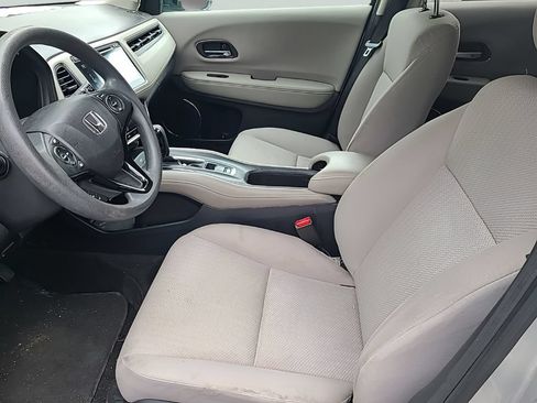 Used 2016 Honda HR-V EX image 9