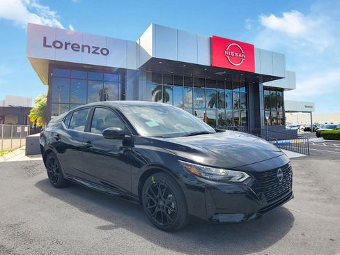 New 2025 Nissan Sentra SR w/ Midnight Edition image 3