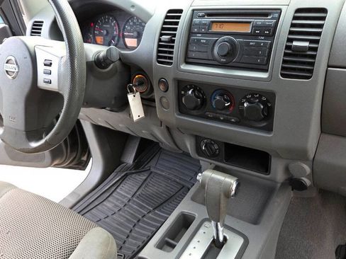 Used 2008 Nissan Frontier SE w/ SE Value Truck Pkg AWD/4WD image 44