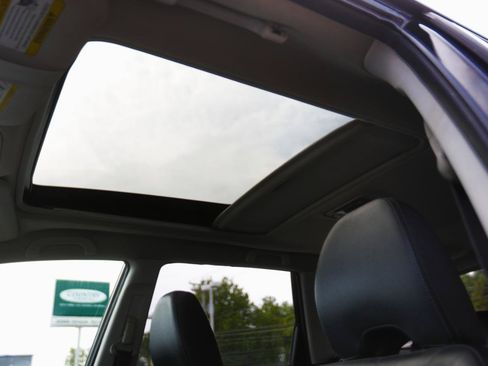 Used 2010 Subaru Forester 2.5XT Limited w/ Popular Equipment Group 1B AWD/4WD image 9