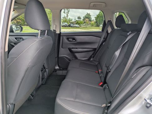 Used 2025 Nissan Rogue S FWD image 13